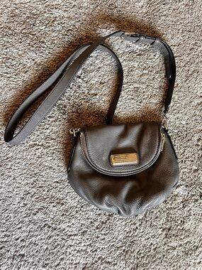 Marc By Marc Jacobs Small Pebbled Leather Crossbody in Charcoal